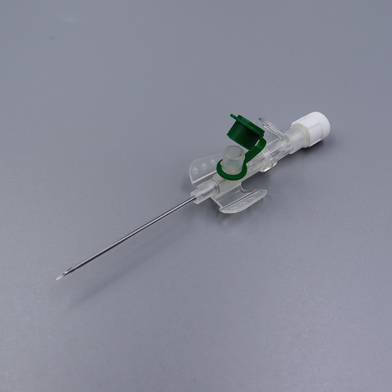 iv cannula with injection port